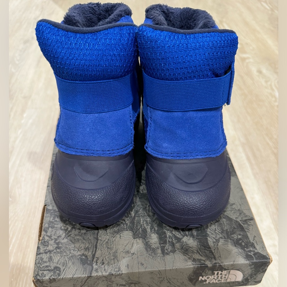 Northface Toddler Alpenglow II Size 9 US - Peacoat Navy/TNF Blue - Preowned